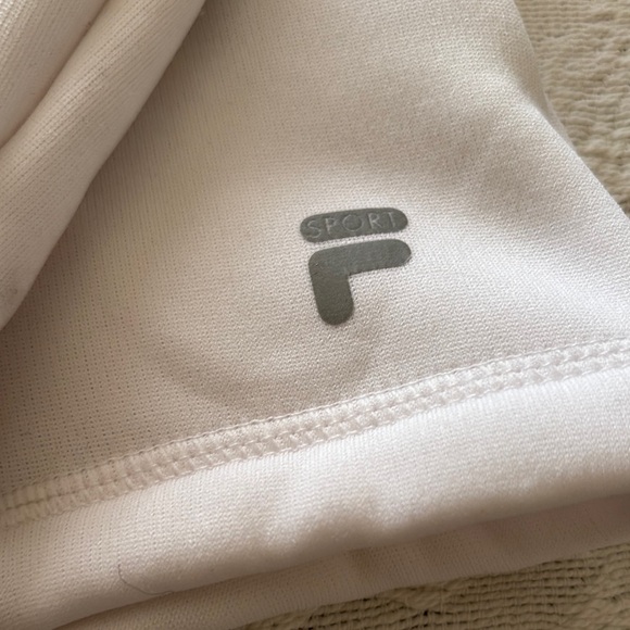 BNWT Women's White Quilted Jacket by FILA - Picture 3 of 9